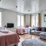 Πανσιόν Guest House Porvoo 3*